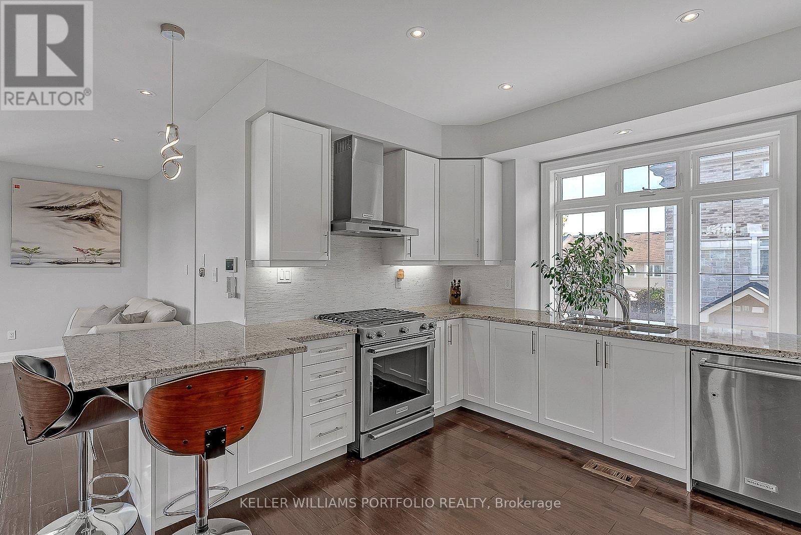 2016 Deerview Common, Oakville, Ontario  L6M 0Y2 - Photo 16 - W13113520