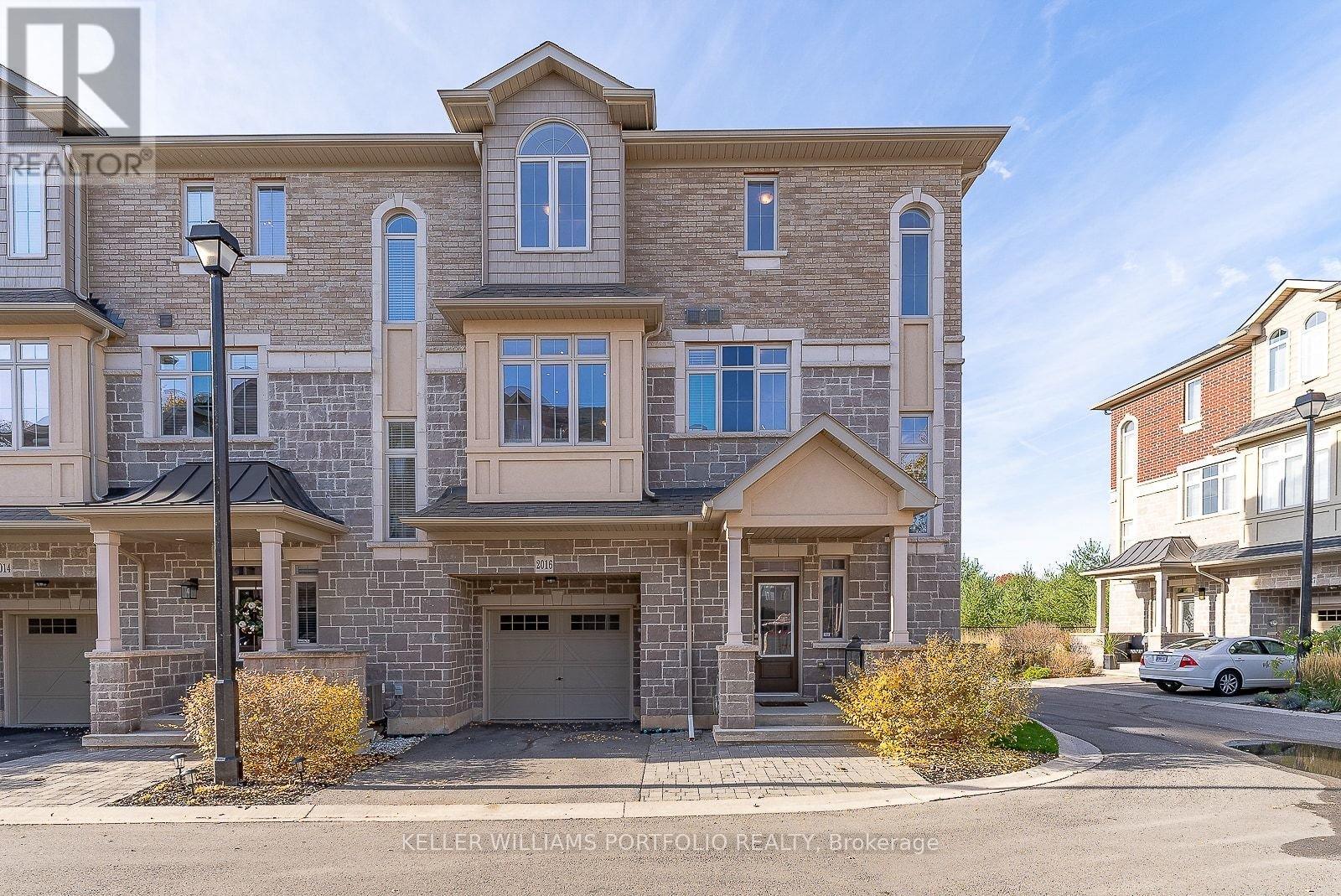 2016 Deerview Common, Oakville, Ontario  L6M 0Y2 - Photo 2 - W13113520