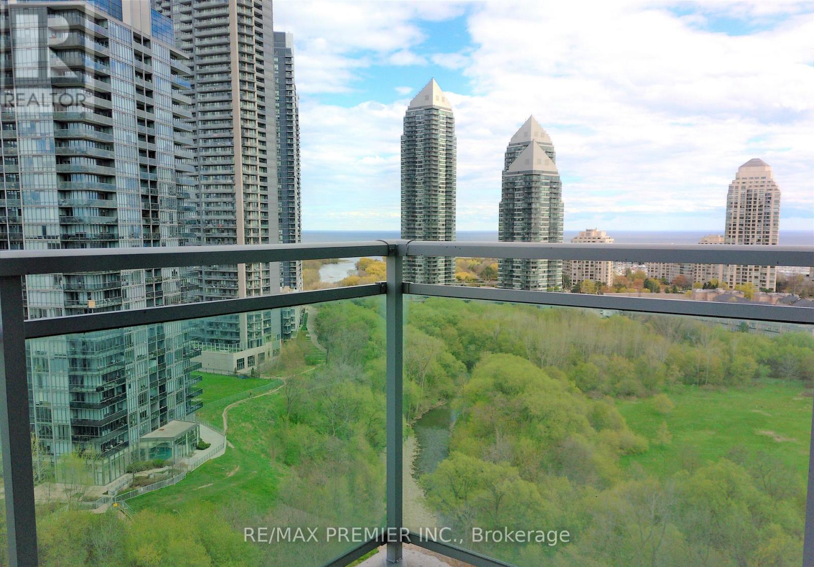 1525 - 165 Legion Road N, Toronto, Ontario  M8Y 0B3 - Photo 16 - W13113522