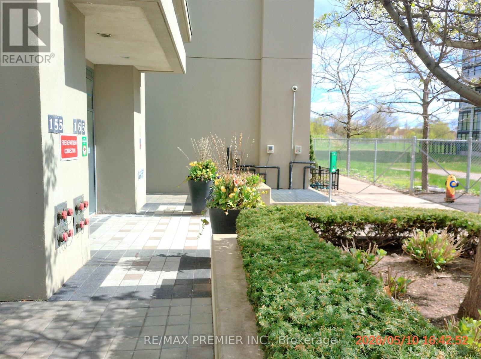 1525 - 165 Legion Road N, Toronto, Ontario  M8Y 0B3 - Photo 3 - W13113522