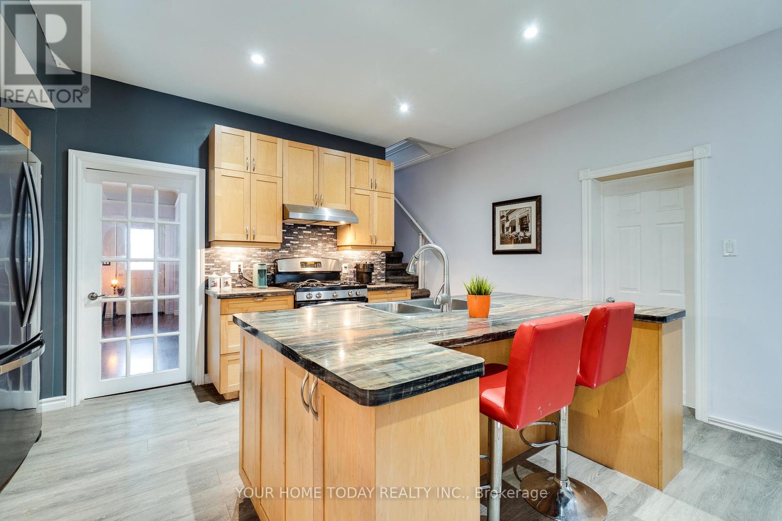 10 Knox Street, Halton Hills, Ontario  L7J 1C7 - Photo 14 - W13113574