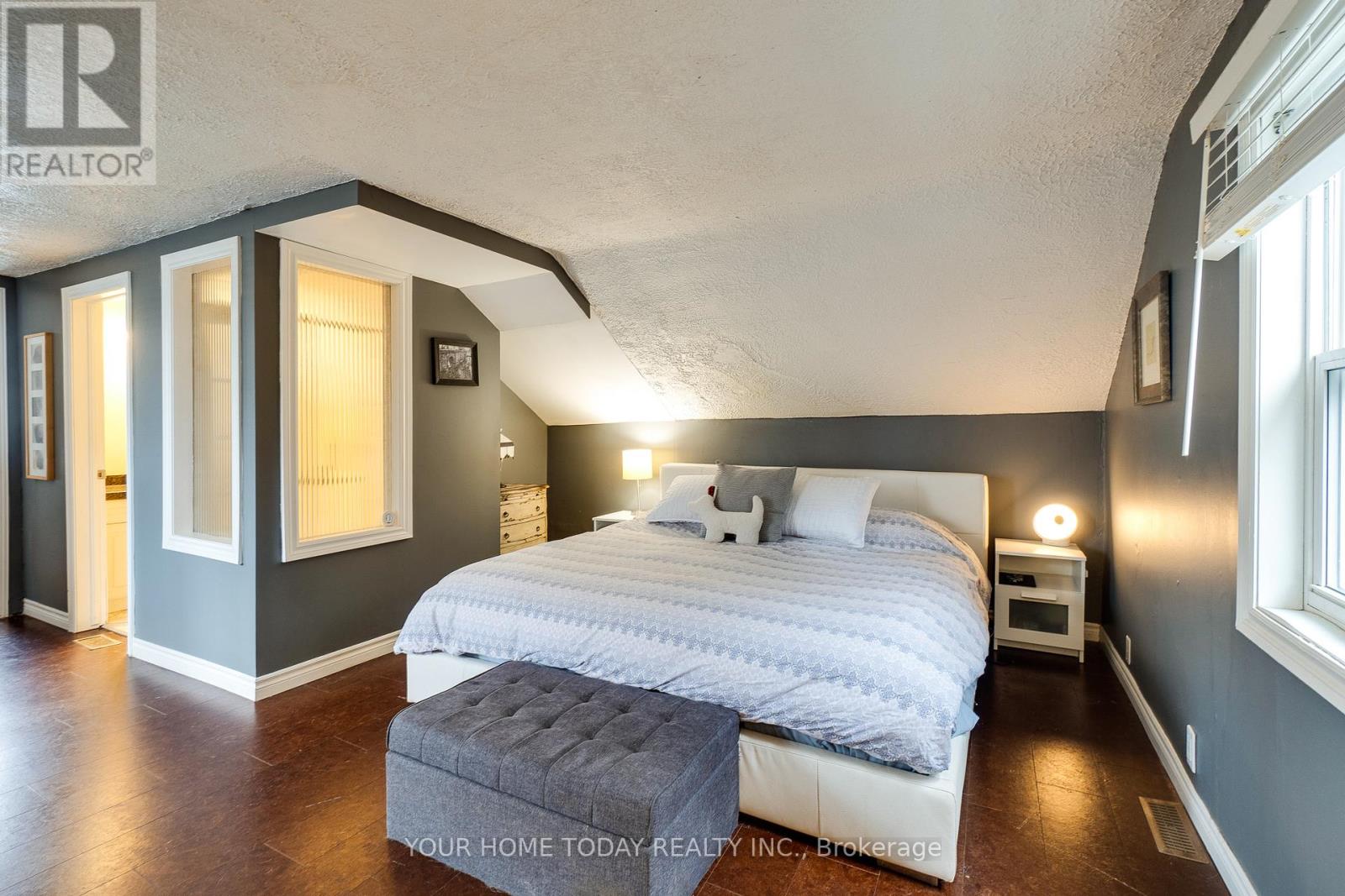 10 Knox Street, Halton Hills, Ontario  L7J 1C7 - Photo 20 - W13113574