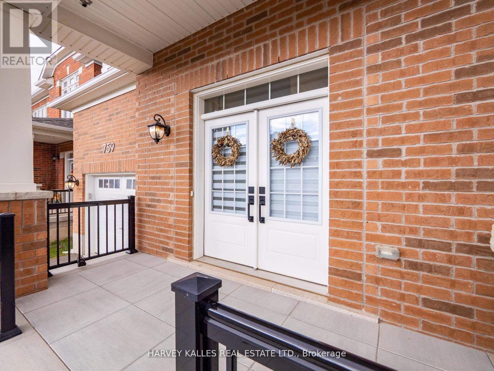 759 Aspen Terrace W, Milton, Ontario  L9E 1S6 - Photo 3 - W13113630