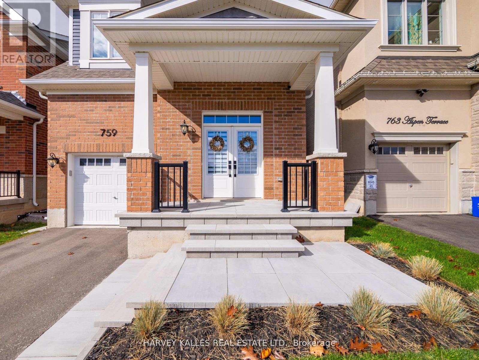 759 Aspen Terrace W, Milton, Ontario  L9E 1S6 - Photo 4 - W13113630