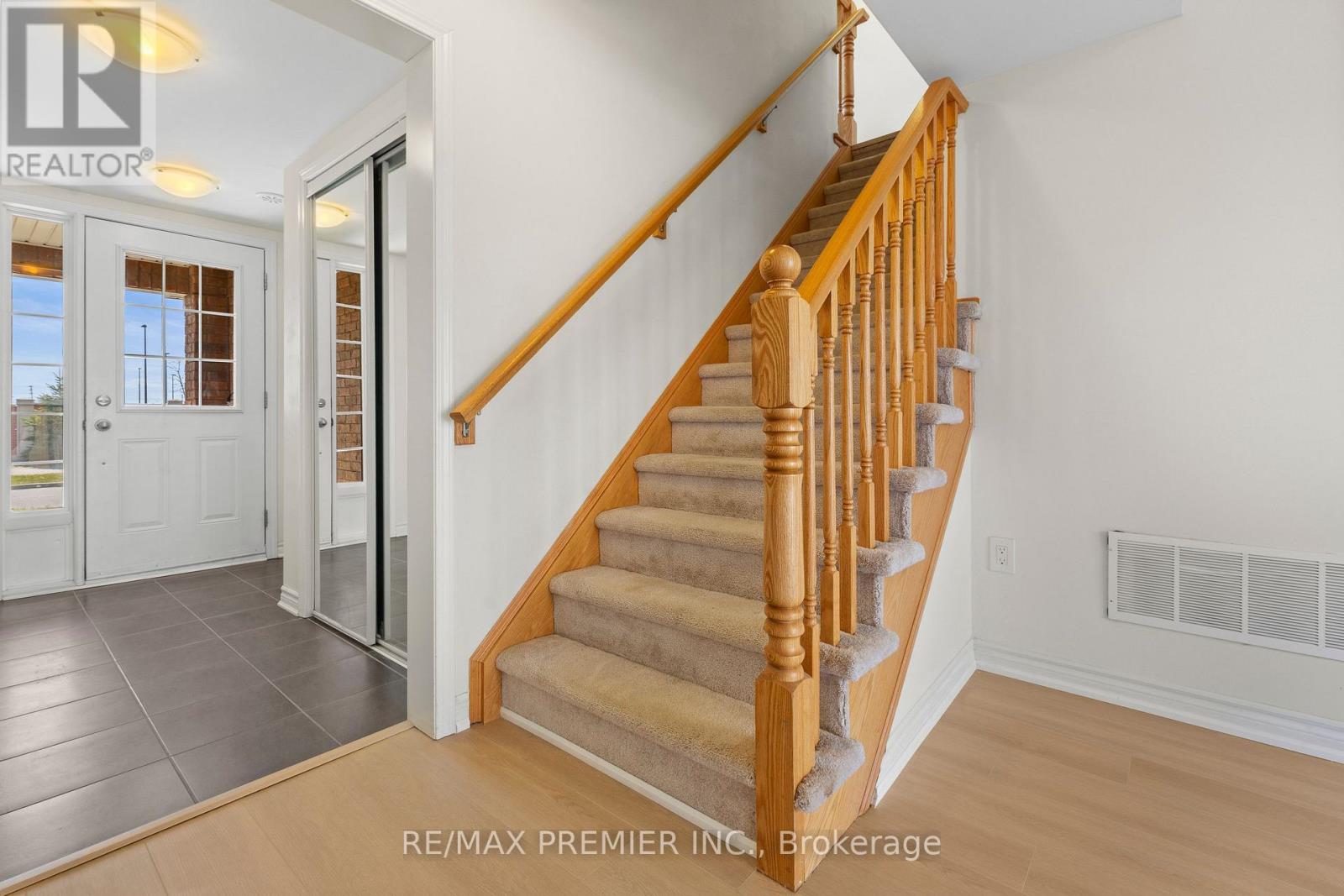 57 Baycliffe Crescent, Brampton, Ontario  L7A 3Z3 - Photo 12 - W13113636