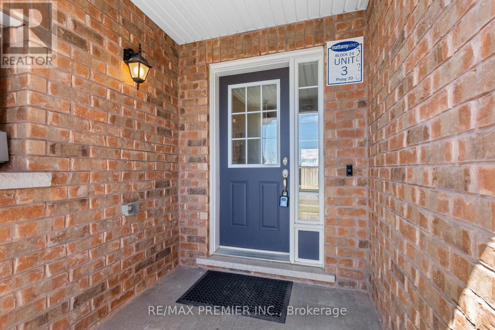 57 Baycliffe Crescent, Brampton, Ontario  L7A 3Z3 - Photo 6 - W13113636