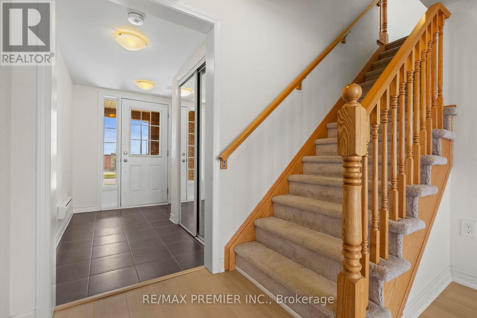 57 Baycliffe Crescent, Brampton, Ontario  L7A 3Z3 - Photo 9 - W13113636