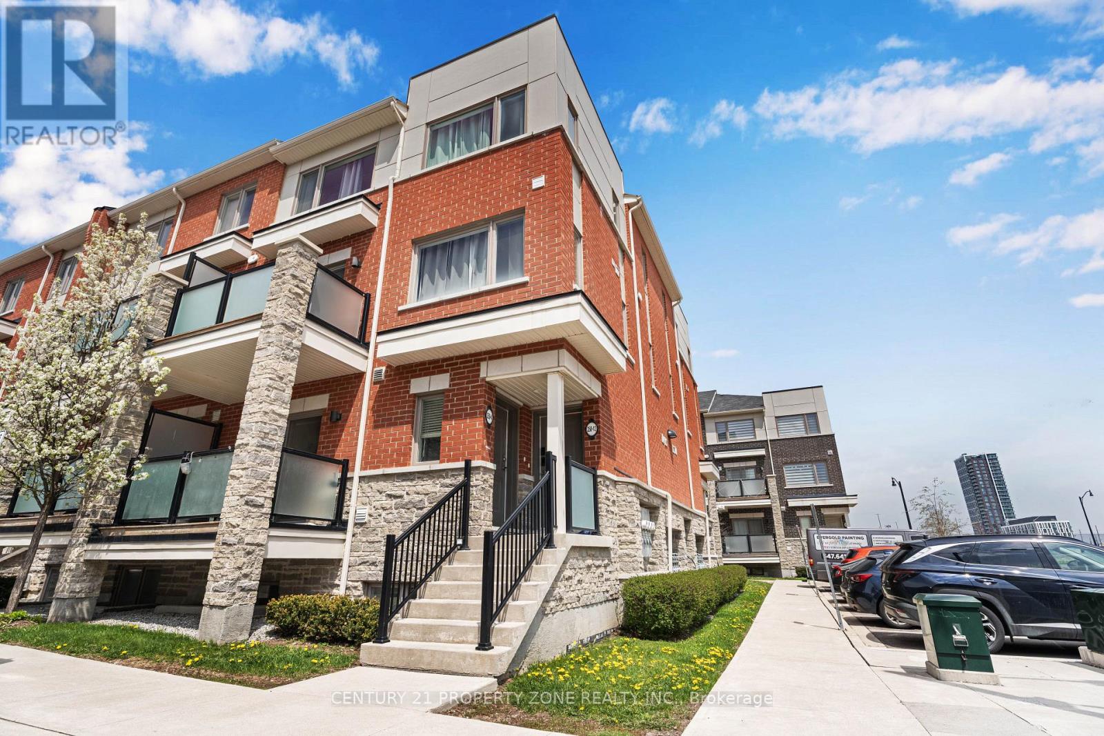 4 - 250 Lagerfeld Drive, Brampton, Ontario  L7A 5G9 - Photo 1 - W13113644