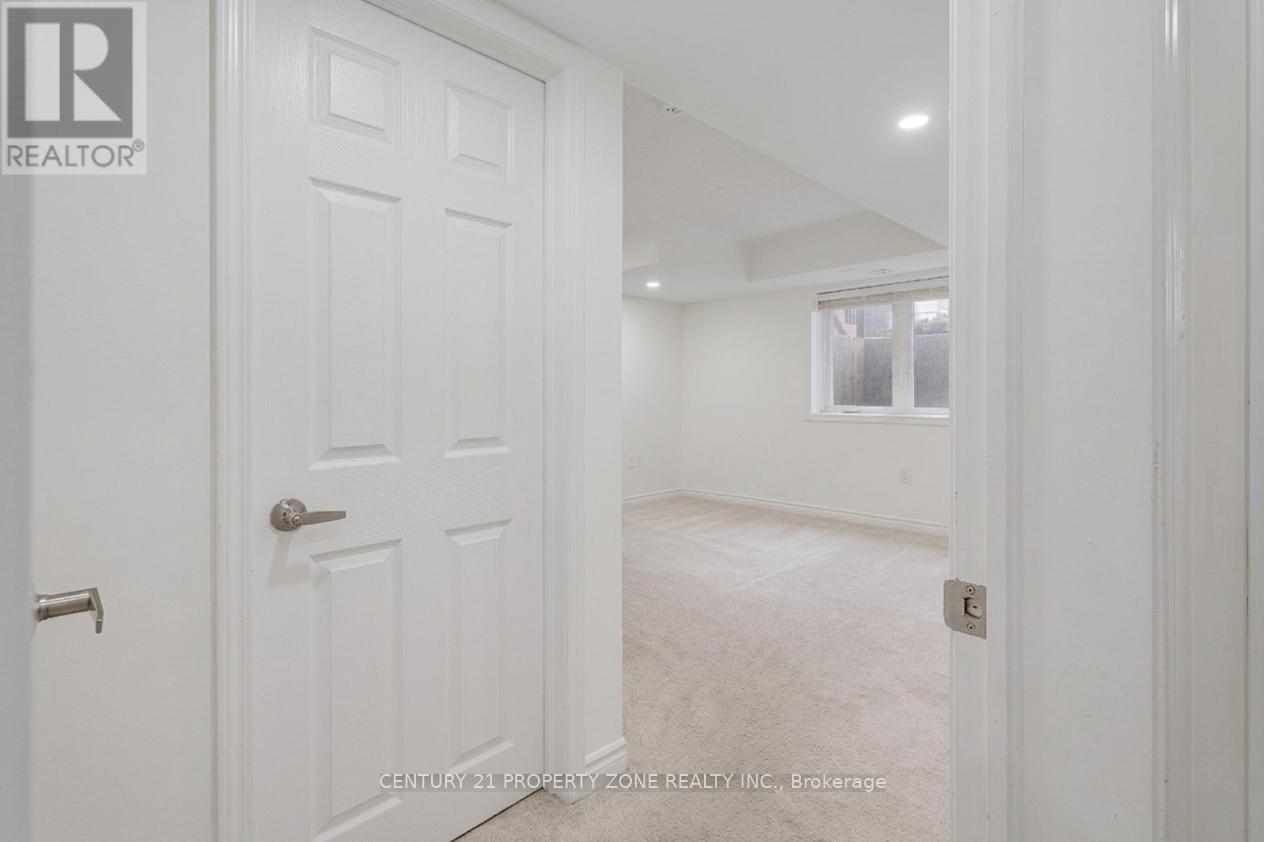 4 - 250 Lagerfeld Drive, Brampton, Ontario  L7A 5G9 - Photo 8 - W13113644