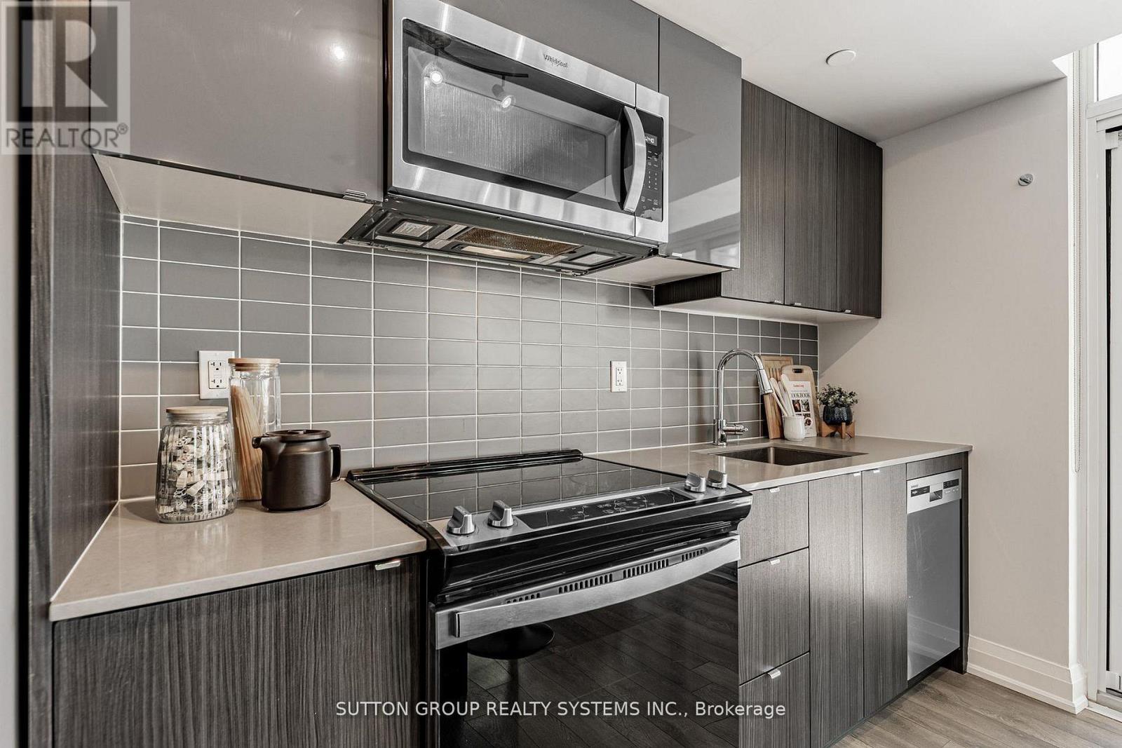 611 - 1461 Lawrence Avenue, Toronto, Ontario  M6L 0A6 - Photo 13 - W13113662
