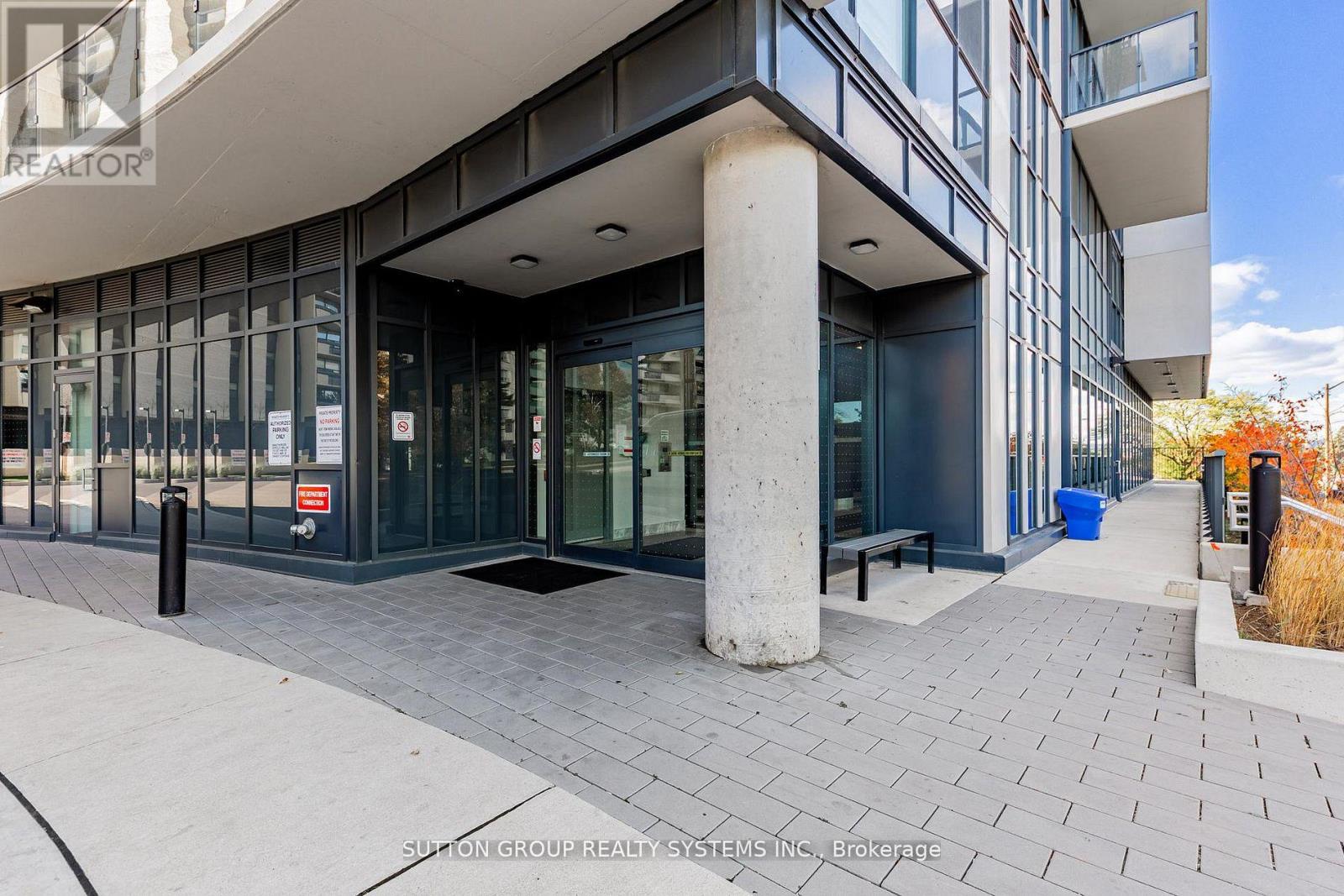 611 - 1461 Lawrence Avenue, Toronto, Ontario  M6L 0A6 - Photo 2 - W13113662