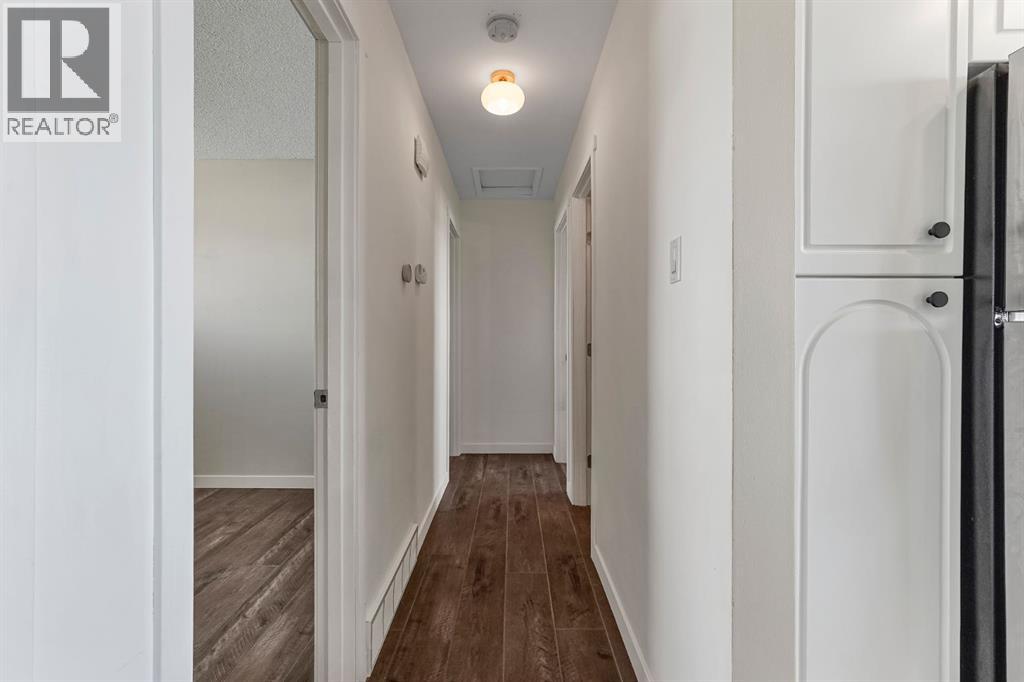122 S 3 Street W, Magrath, Alberta  T0K 1J0 - Photo 6 - A2306369