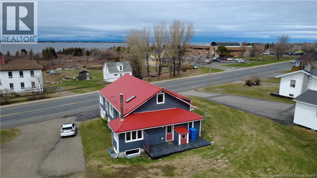 300 Boulevard St-Pierre Ouest, Caraquet, New Brunswick  E1W 1A3 - Photo 5 - NB138852