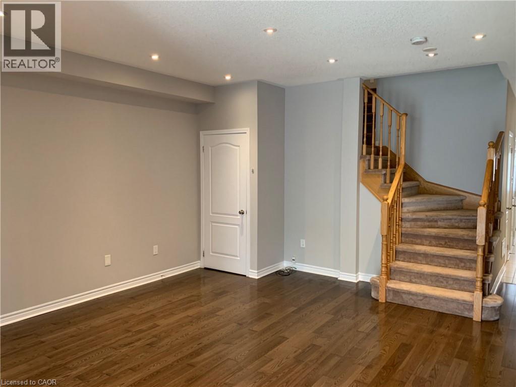 866 Francine Crescent, Mississauga, Ontario  L5V 0E2 - Photo 8 - 40817503