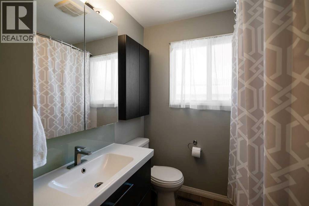 6310 44a Avenue, Camrose, Alberta  T4V 0B4 - Photo 13 - A2307840