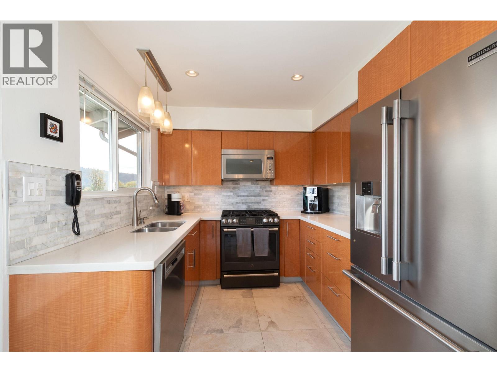 4300 Dollar Road, North Vancouver, British Columbia  V7G 2T4 - Photo 10 - R3110995