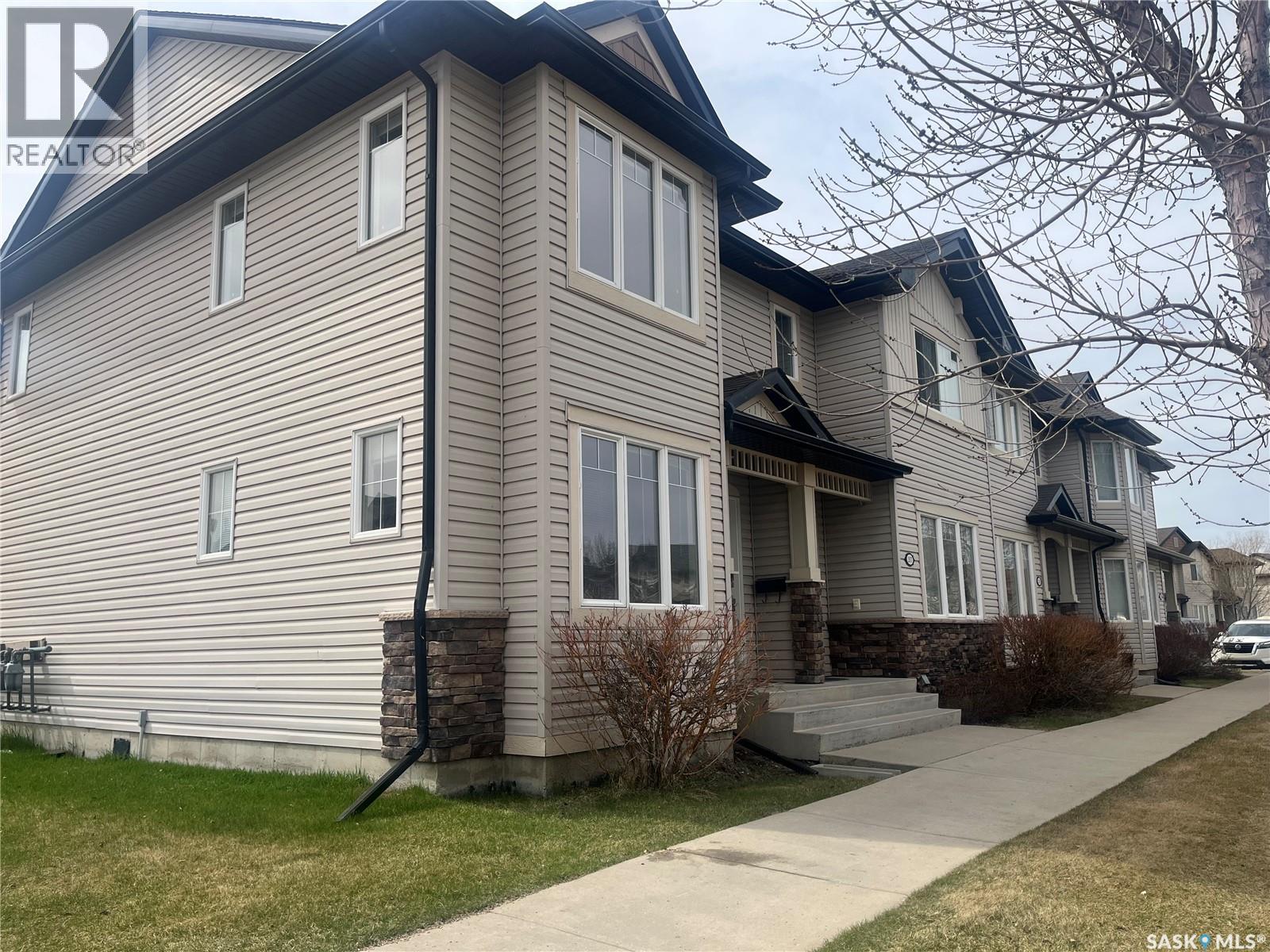 207 303 Slimmon Place, Saskatoon, Saskatchewan  S7V 0A8 - Photo 1 - SK035643