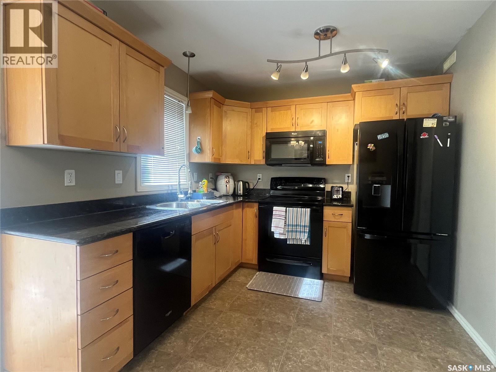 207 303 Slimmon Place, Saskatoon, Saskatchewan  S7V 0A8 - Photo 24 - SK035643
