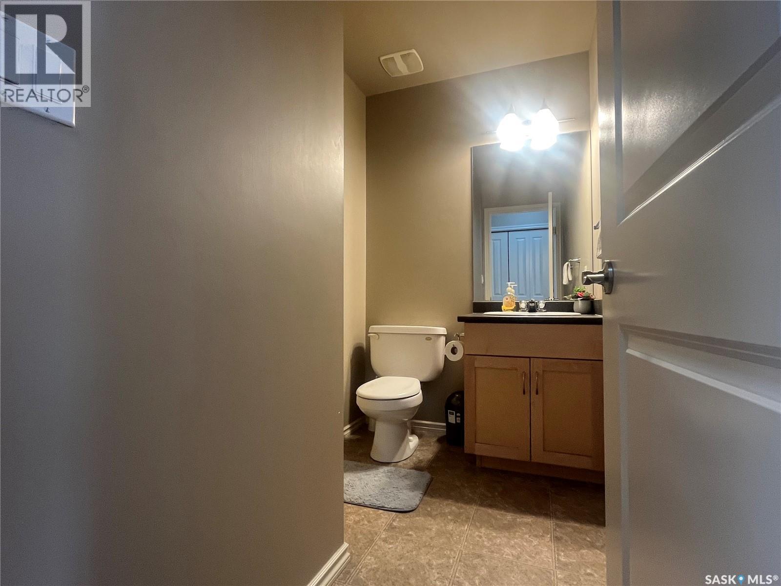 207 303 Slimmon Place, Saskatoon, Saskatchewan  S7V 0A8 - Photo 34 - SK035643