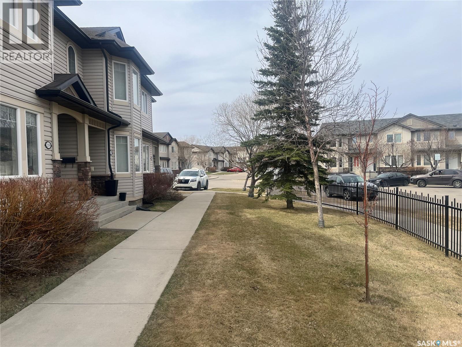 207 303 Slimmon Place, Saskatoon, Saskatchewan  S7V 0A8 - Photo 4 - SK035643