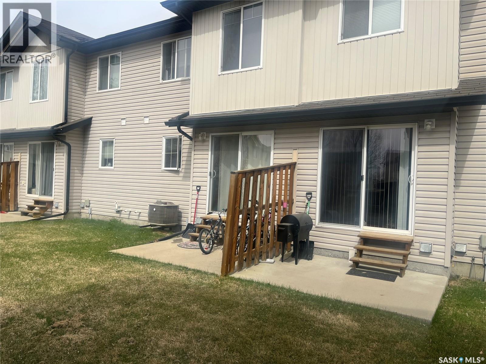 207 303 Slimmon Place, Saskatoon, Saskatchewan  S7V 0A8 - Photo 5 - SK035643