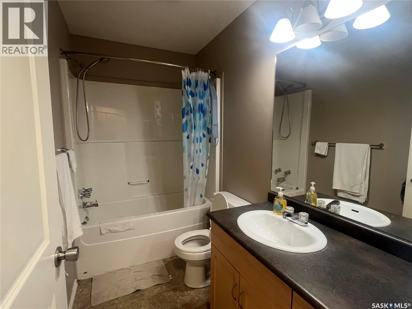 207 303 Slimmon Place, Saskatoon, Saskatchewan  S7V 0A8 - Photo 55 - SK035643