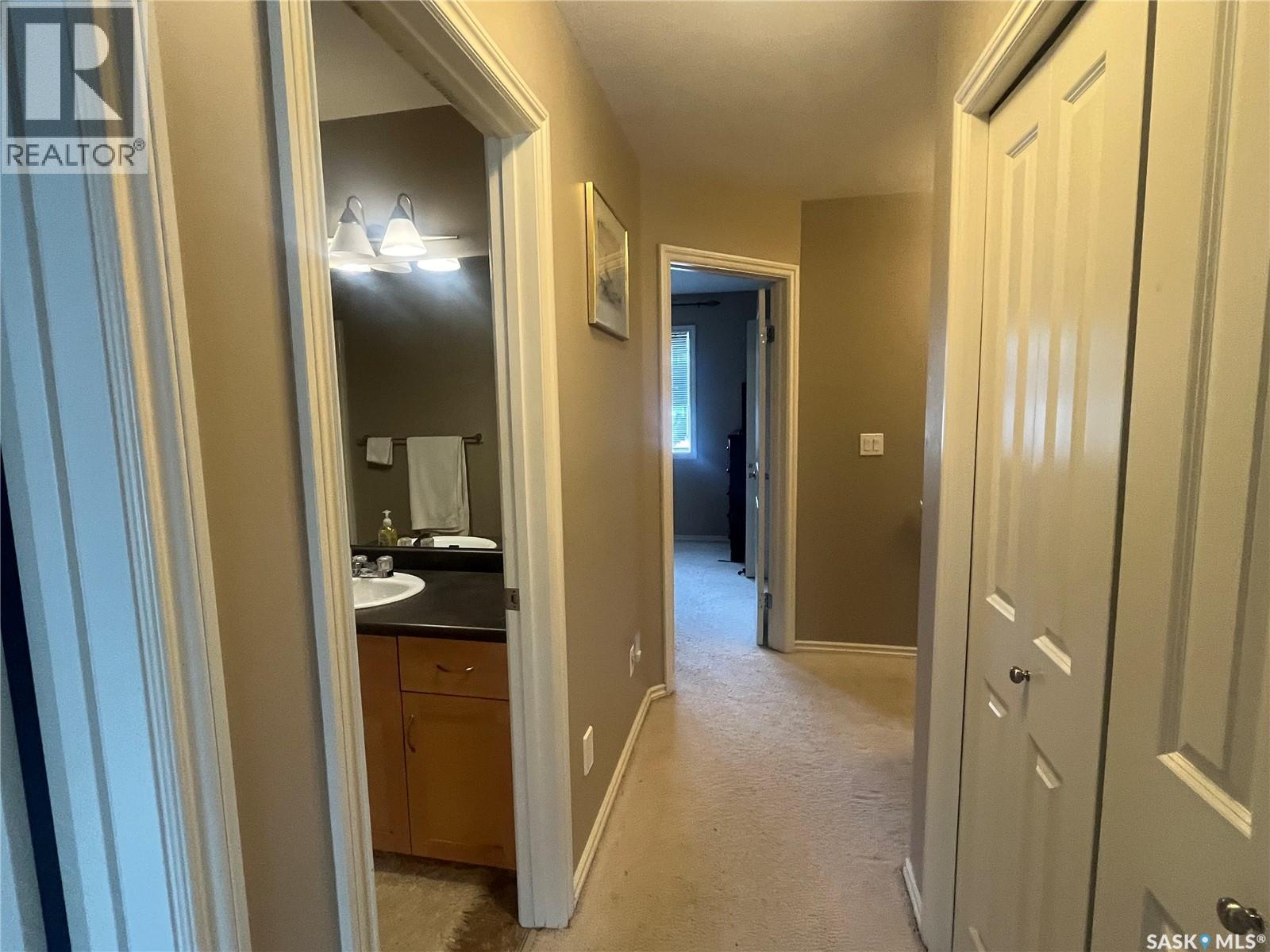 207 303 Slimmon Place, Saskatoon, Saskatchewan  S7V 0A8 - Photo 57 - SK035643