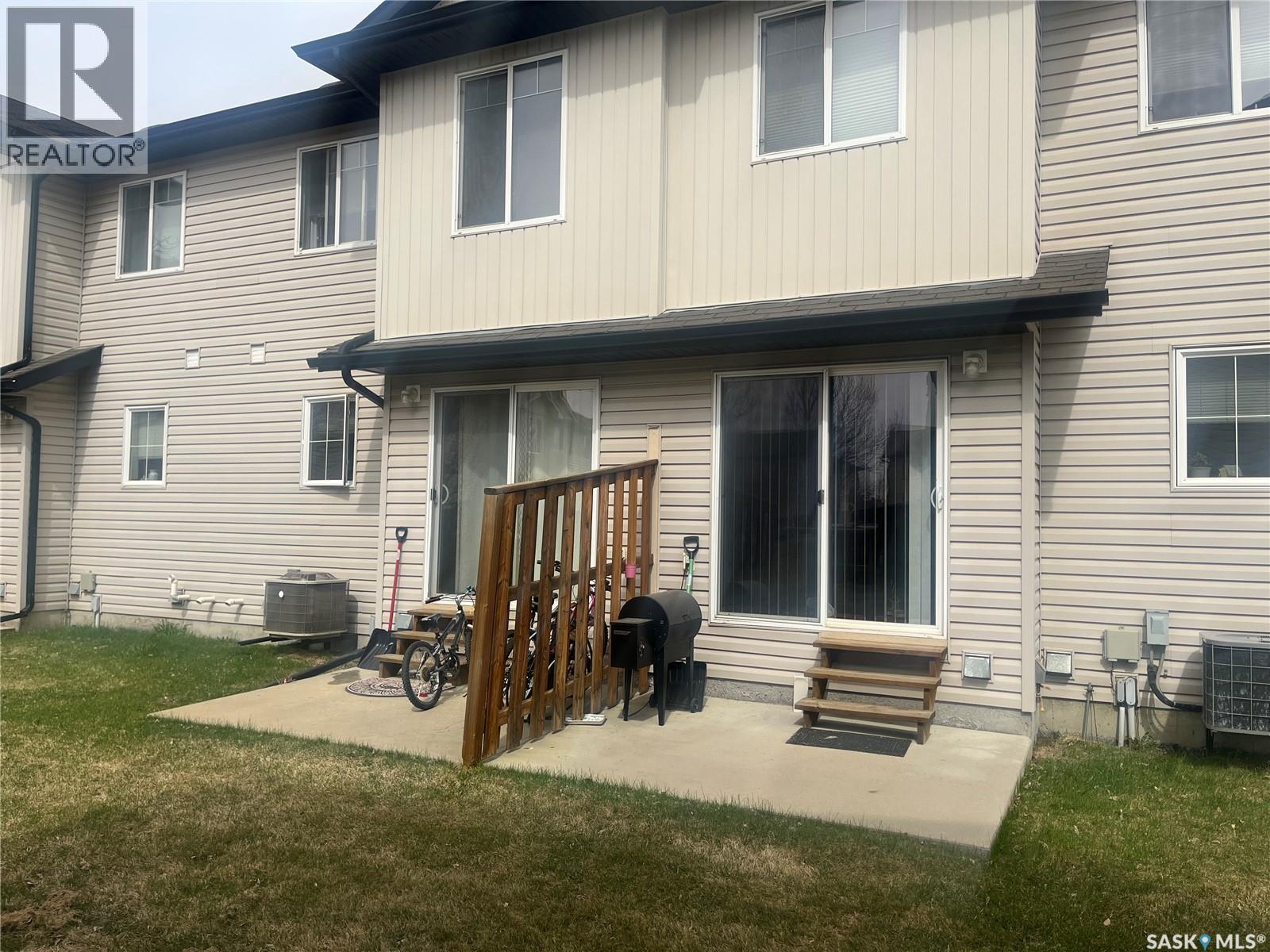 207 303 Slimmon Place, Saskatoon, Saskatchewan  S7V 0A8 - Photo 6 - SK035643