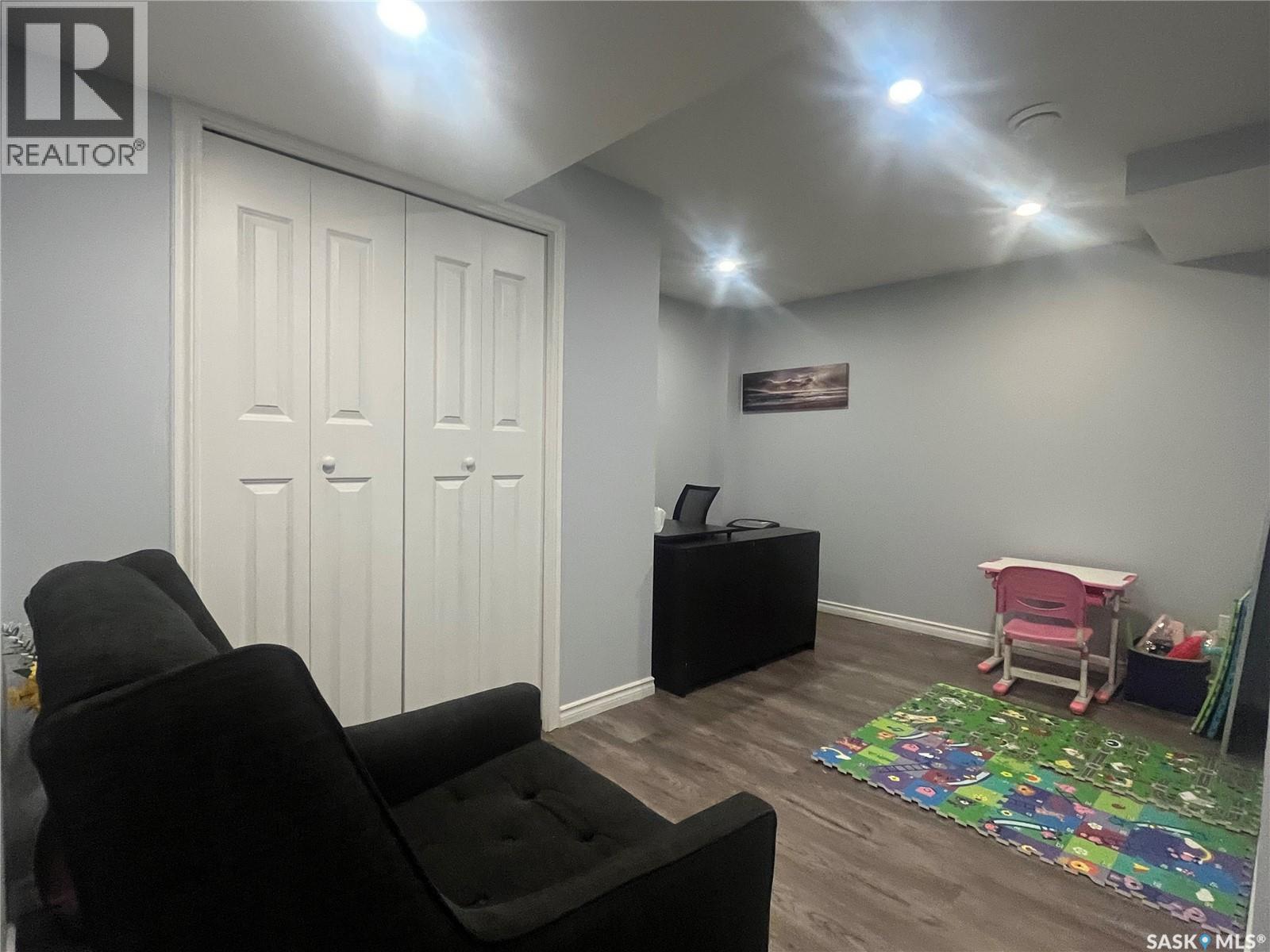 207 303 Slimmon Place, Saskatoon, Saskatchewan  S7V 0A8 - Photo 67 - SK035643