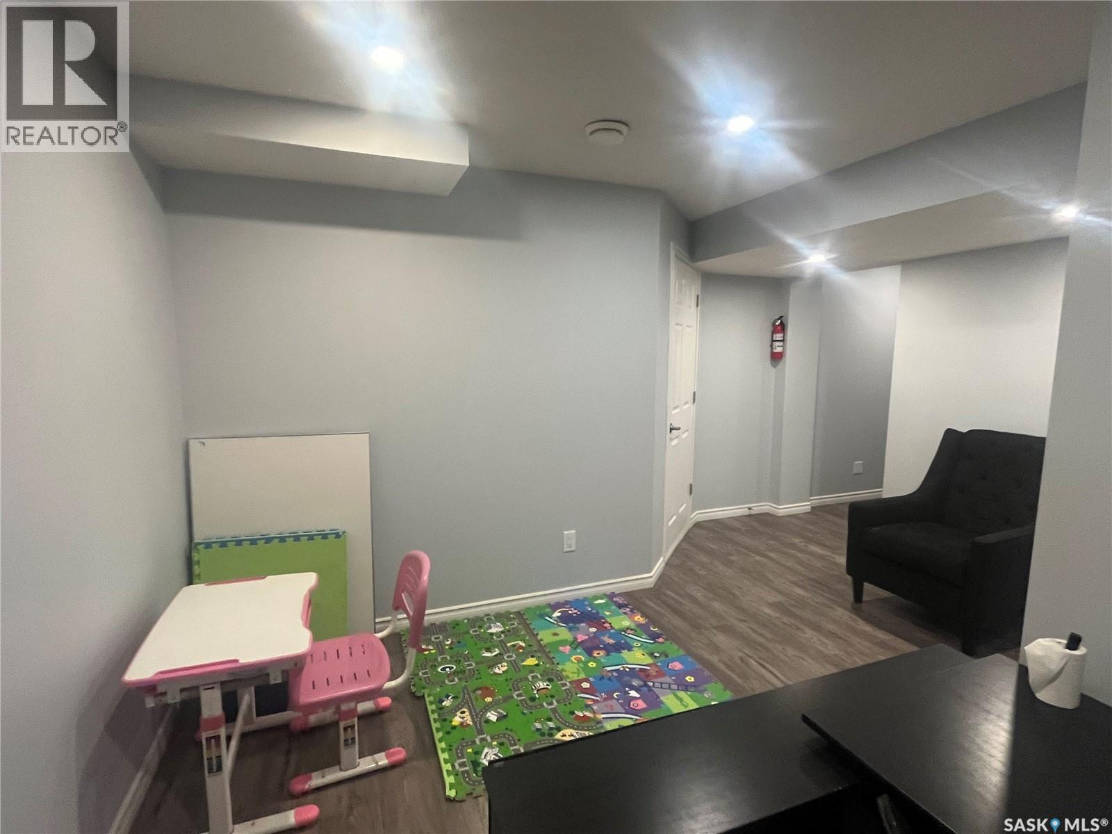 207 303 Slimmon Place, Saskatoon, Saskatchewan  S7V 0A8 - Photo 68 - SK035643