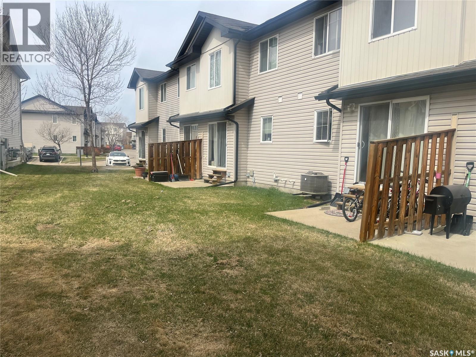 207 303 Slimmon Place, Saskatoon, Saskatchewan  S7V 0A8 - Photo 7 - SK035643