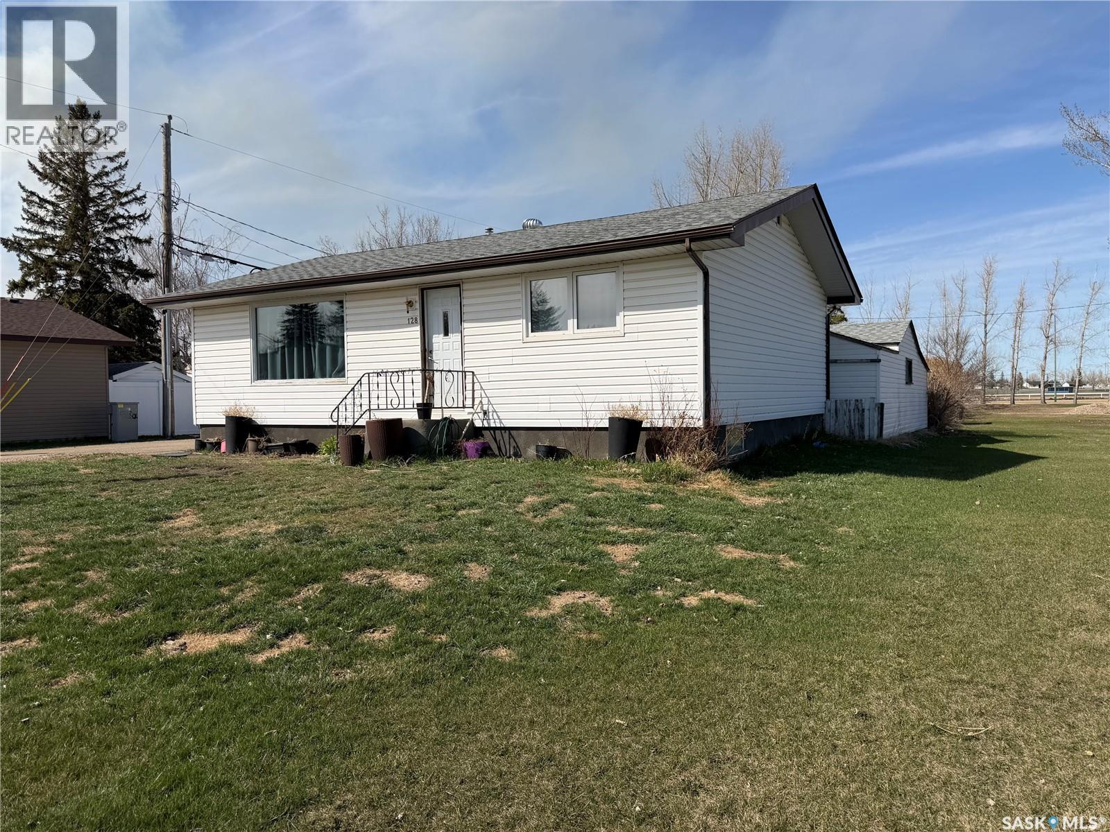 128 9th Avenue E, Melville, Saskatchewan  S0A 2P0 - Photo 28 - SK035625