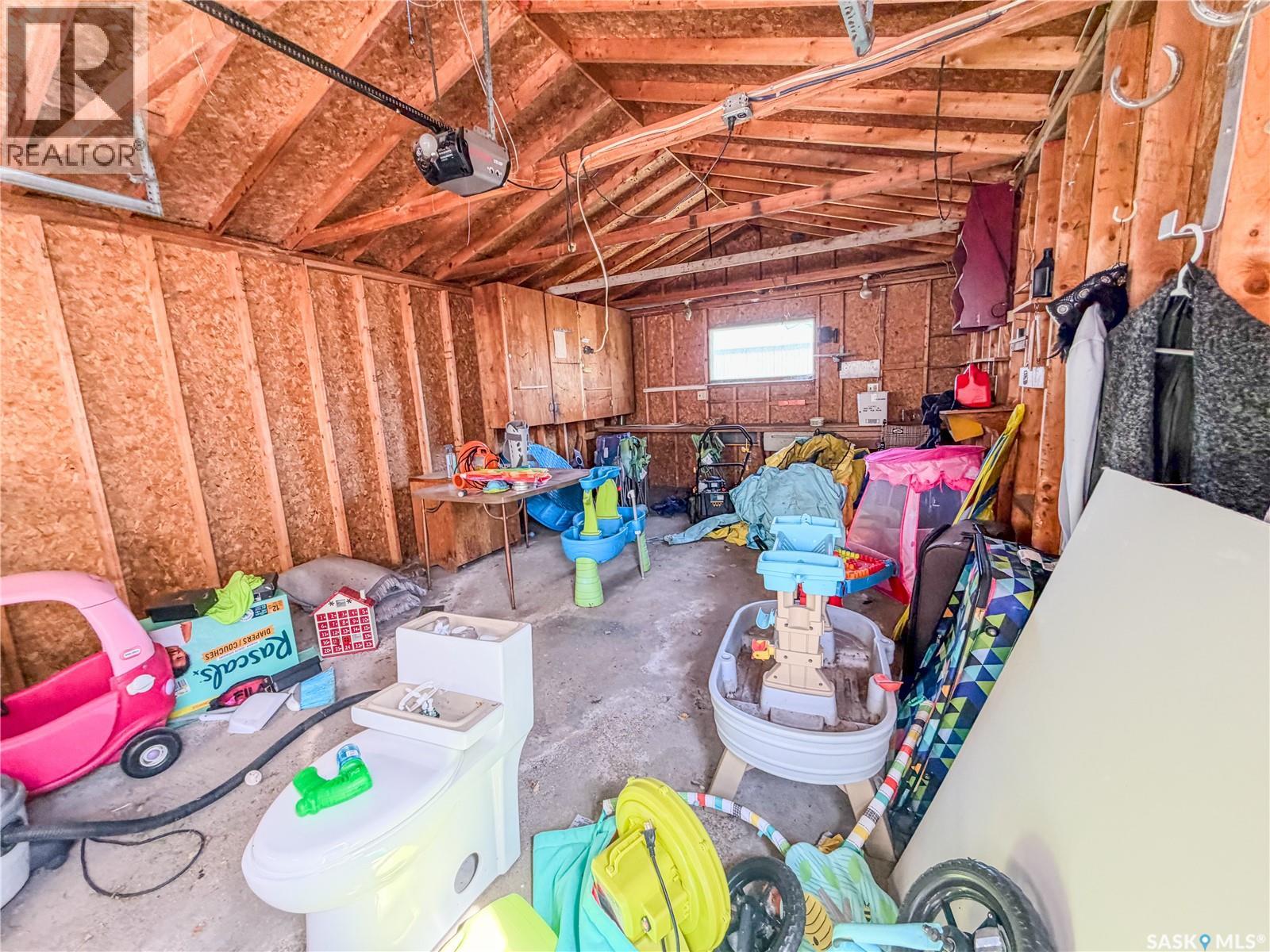 128 9th Avenue E, Melville, Saskatchewan  S0A 2P0 - Photo 29 - SK035625