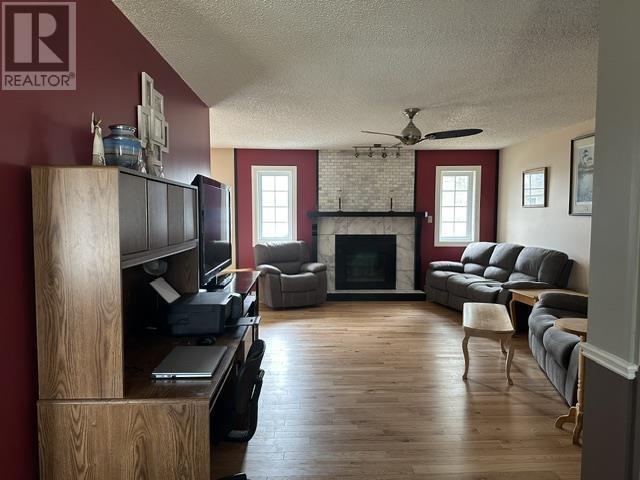 46 Bastedo Cres, Marathon, Ontario  P0T 2E0 - Photo 4 - TB2600989