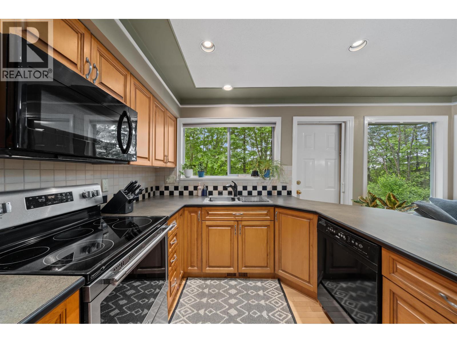 175 1140 Castle Crescent, Port Coquitlam, British Columbia  V3C 5R4 - Photo 10 - R3122167