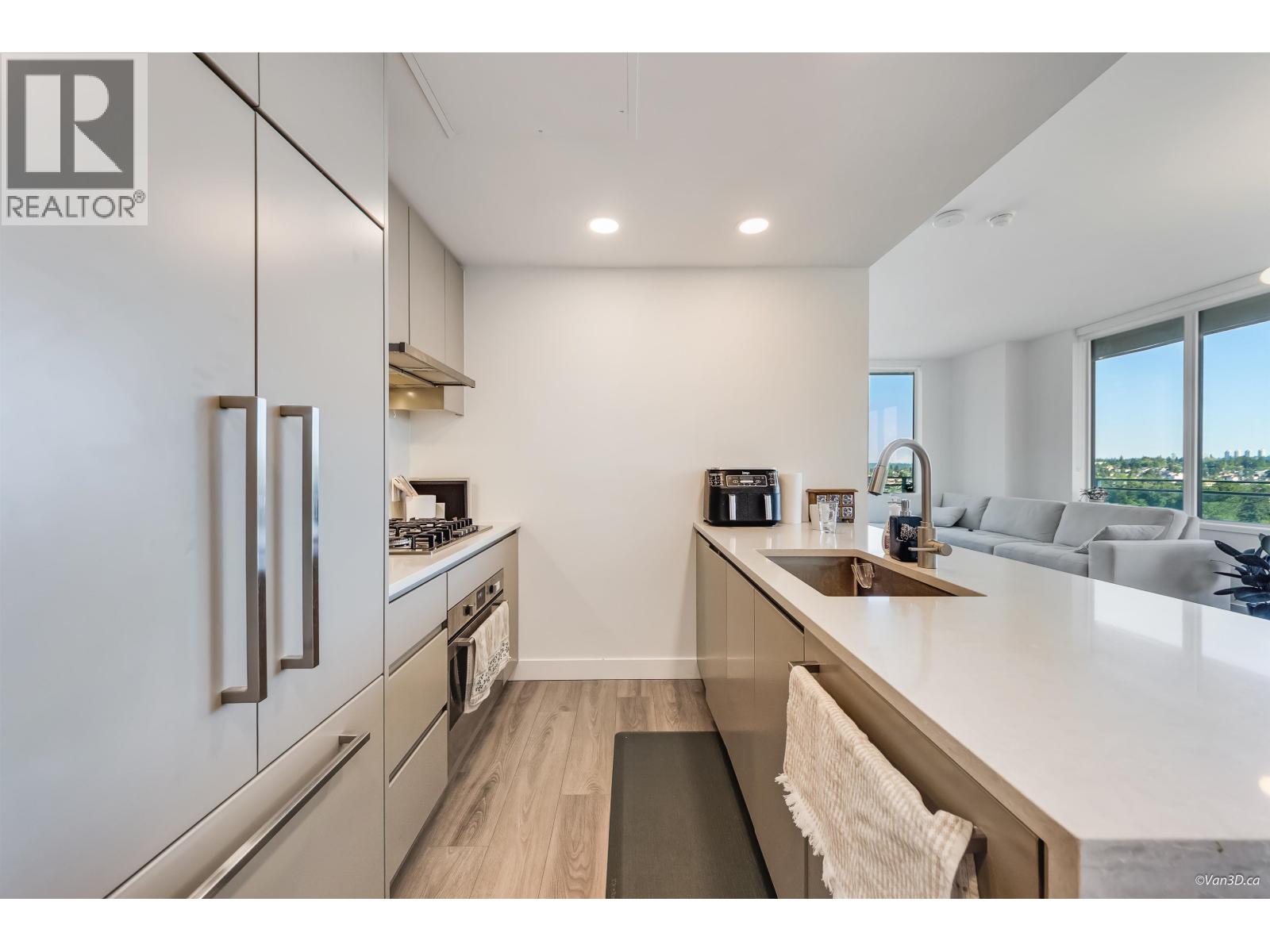 1304 4433 Alaska Street, Burnaby, British Columbia V5C 5T3 - Photo 3 - R3122184