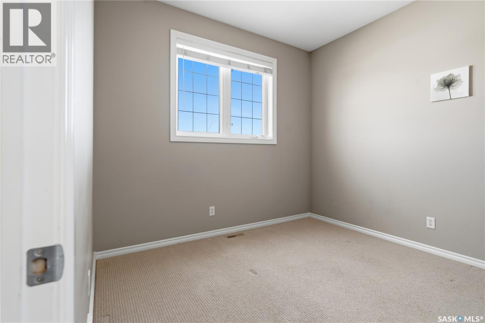 8609 Sherwood Drive, Regina, Saskatchewan  S4Y 1A5 - Photo 14 - SK035554