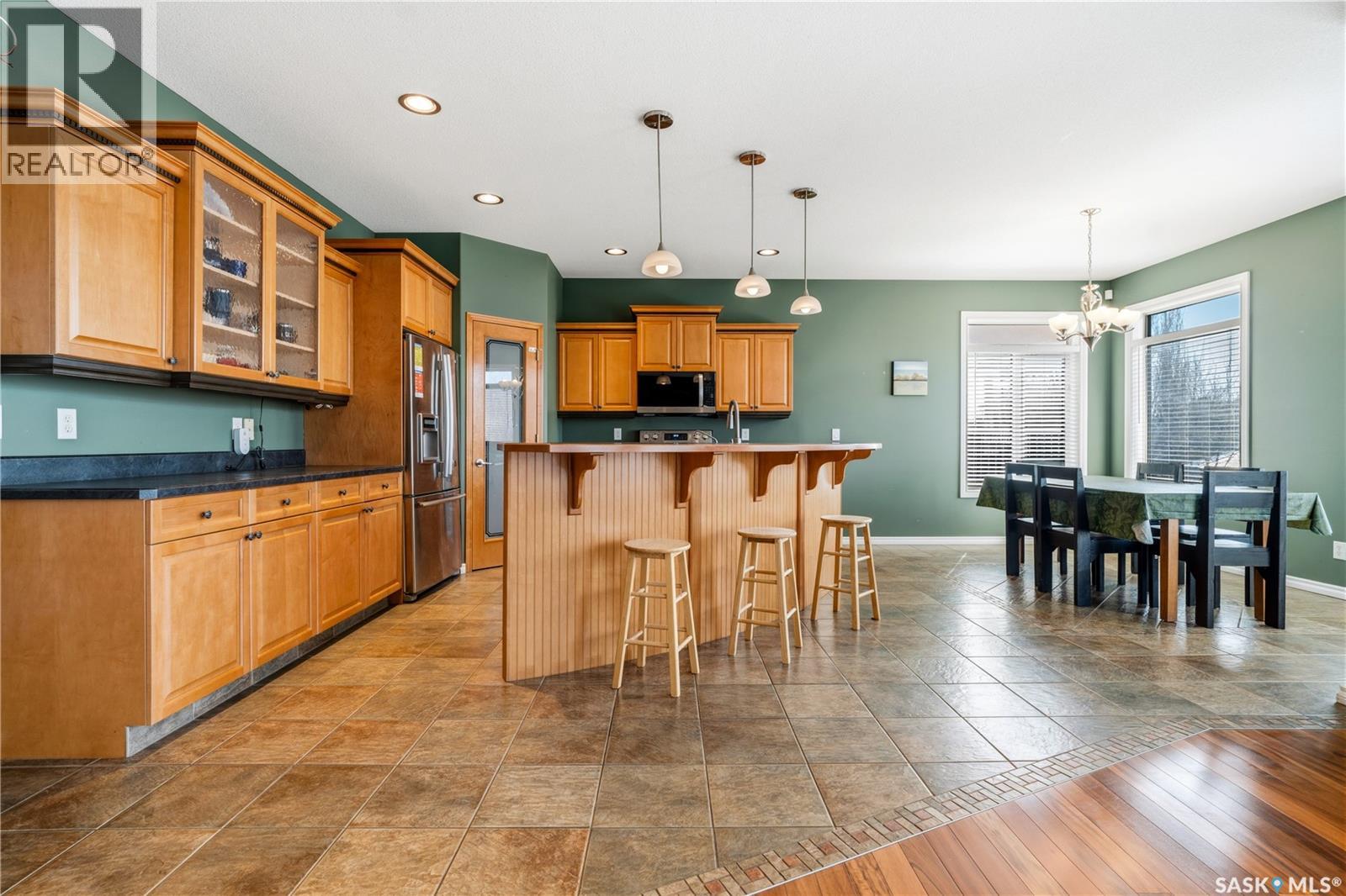 8609 Sherwood Drive, Regina, Saskatchewan  S4Y 1A5 - Photo 11 - SK035554