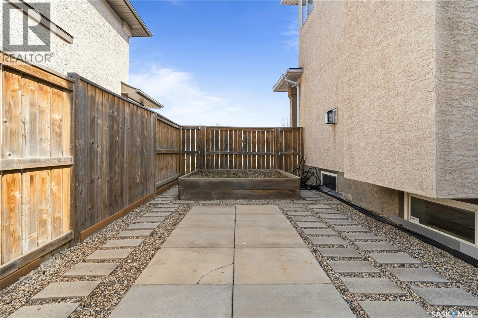 8609 Sherwood Drive, Regina, Saskatchewan  S4Y 1A5 - Photo 33 - SK035554