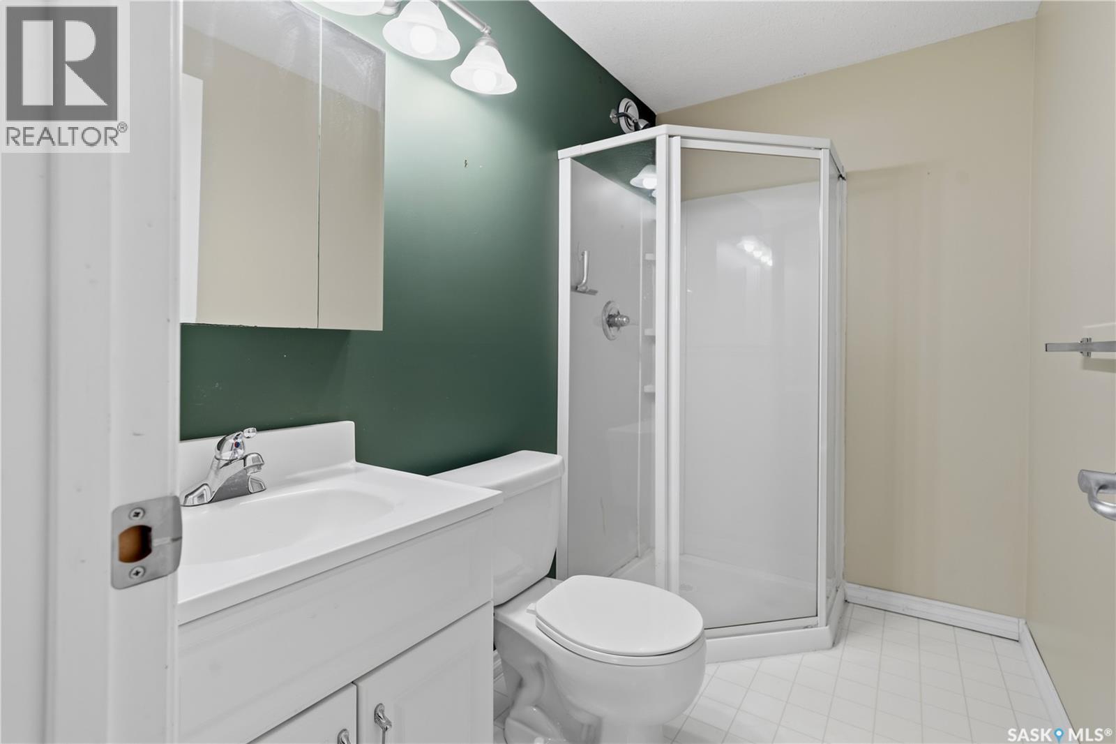 8609 Sherwood Drive, Regina, Saskatchewan  S4Y 1A5 - Photo 30 - SK035554