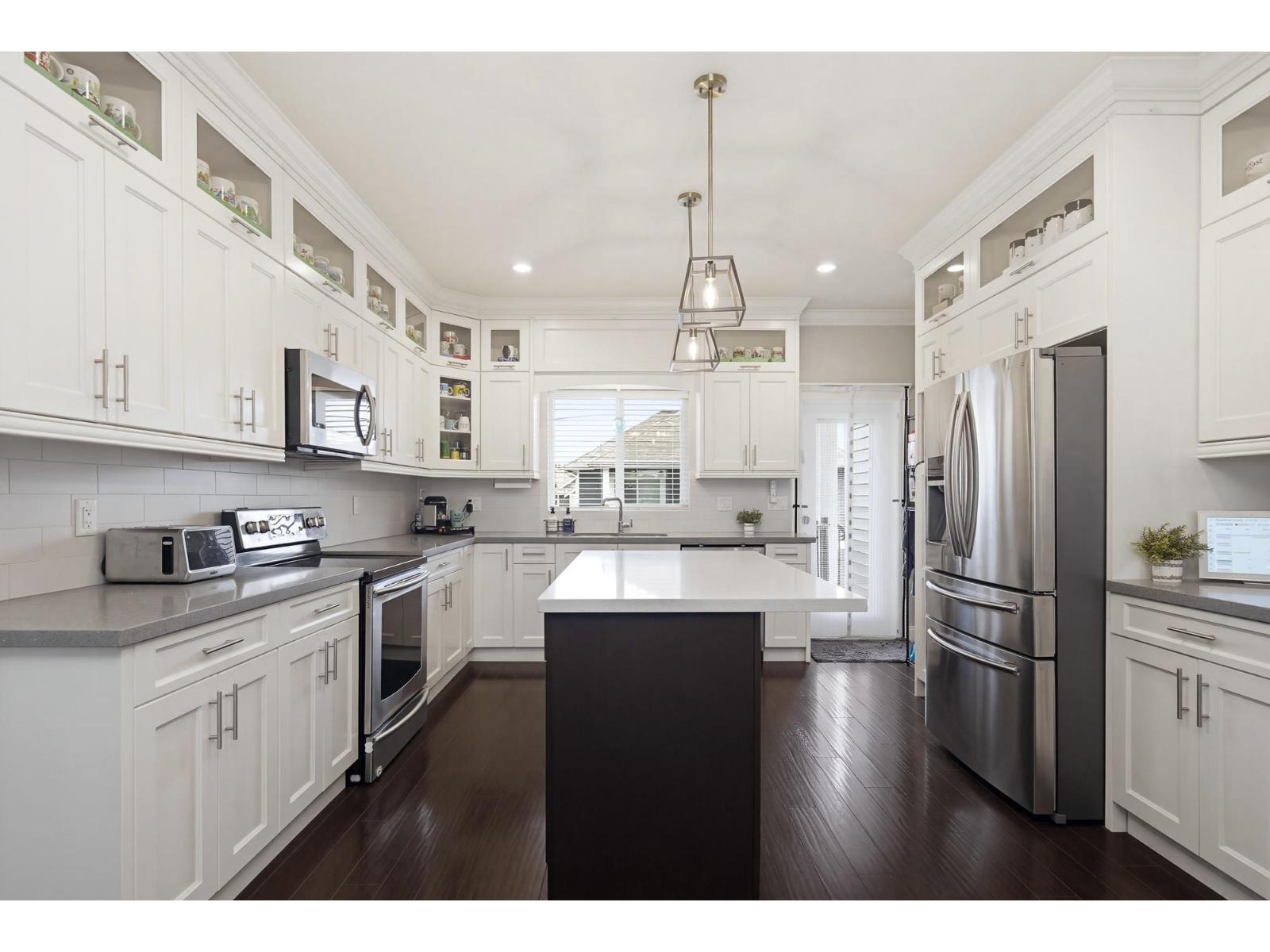 32901 Sylvia Avenue, Mission, British Columbia V2V 0C9 - Photo 11 - R3122173