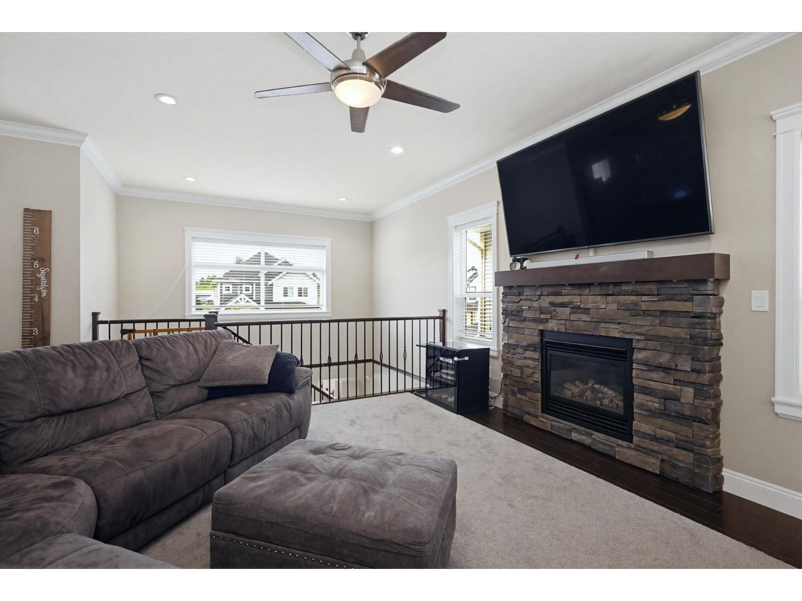 32901 Sylvia Avenue, Mission, British Columbia V2V 0C9 - Photo 5 - R3122173