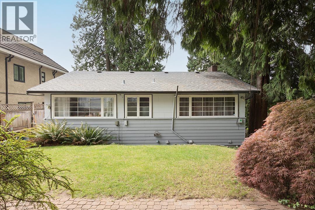 322 E 25th Street, North Vancouver, British Columbia  V7N 1A3 - Photo 26 - R3122175