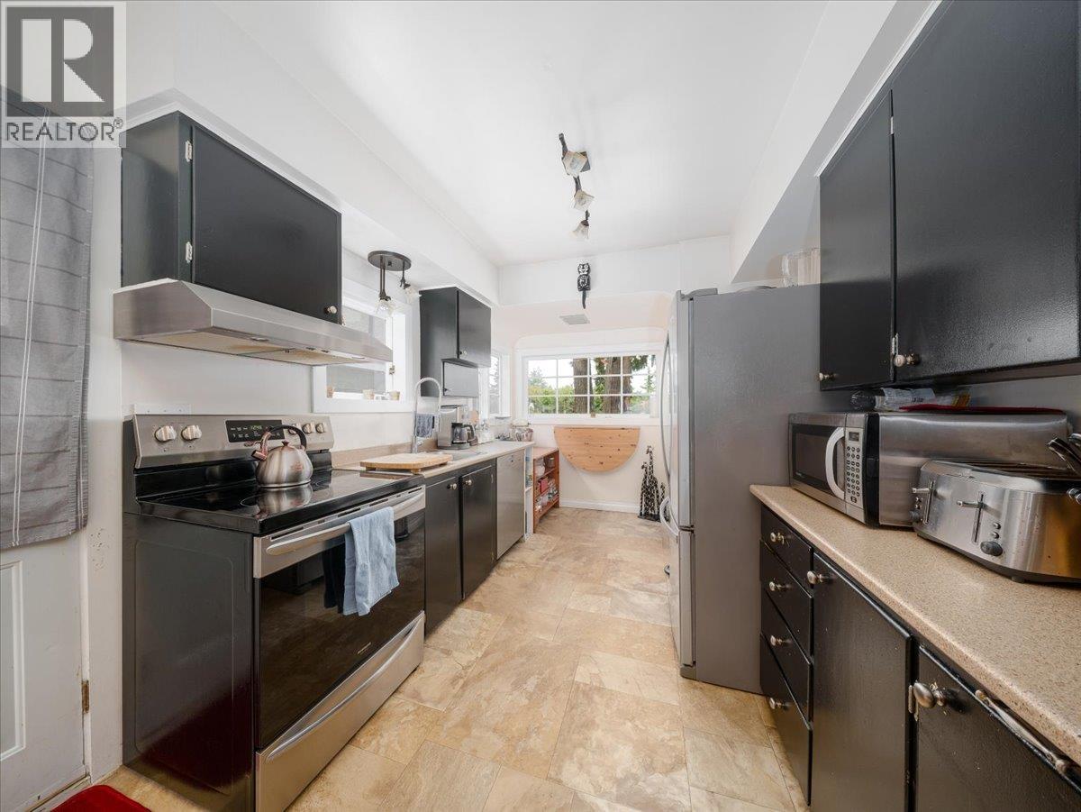 322 E 25th Street, North Vancouver, British Columbia  V7N 1A3 - Photo 9 - R3122175