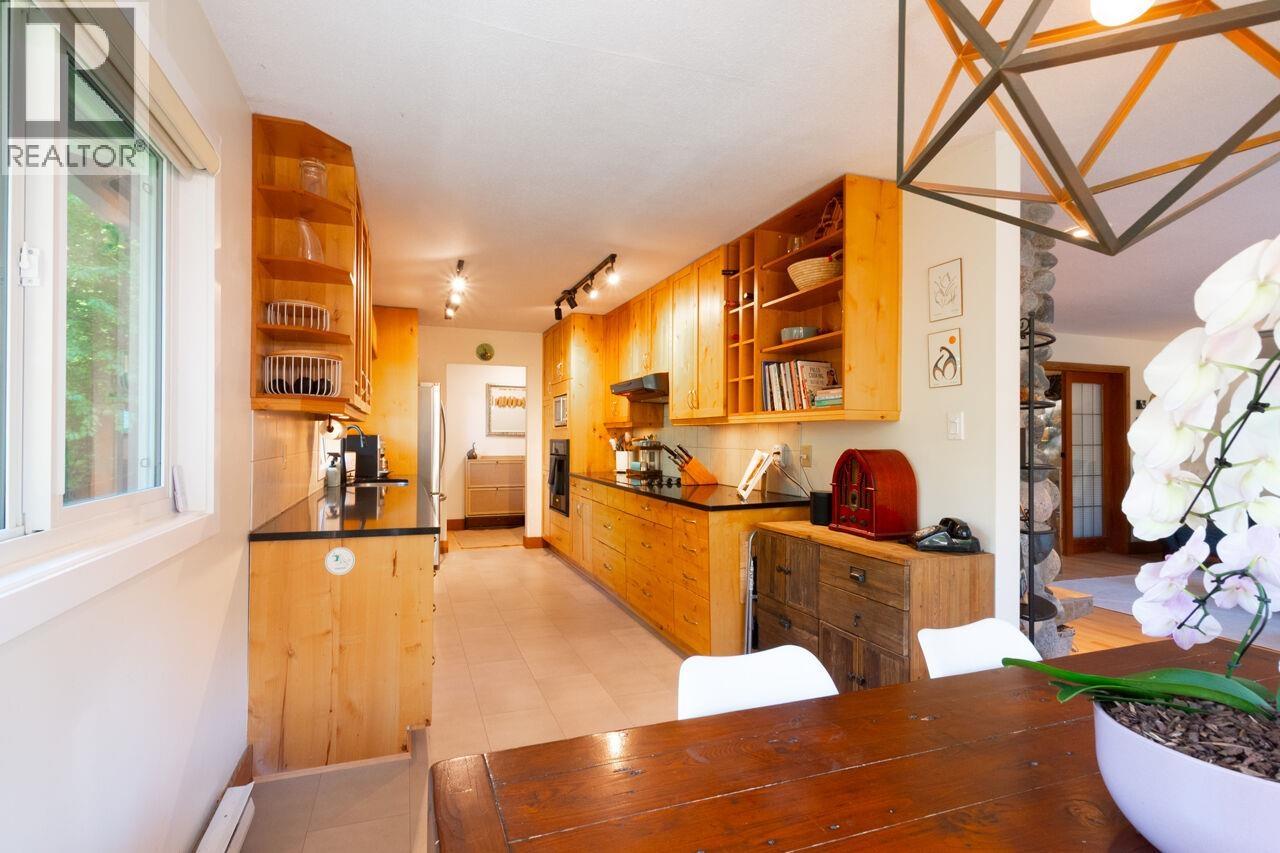 1177 Adams Road, Bowen Island, British Columbia  V0N 1G2 - Photo 12 - R3122198