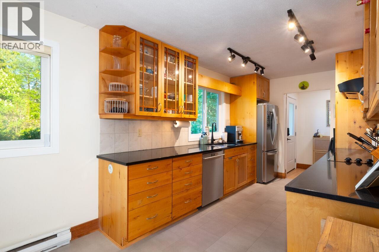 1177 Adams Road, Bowen Island, British Columbia  V0N 1G2 - Photo 13 - R3122198