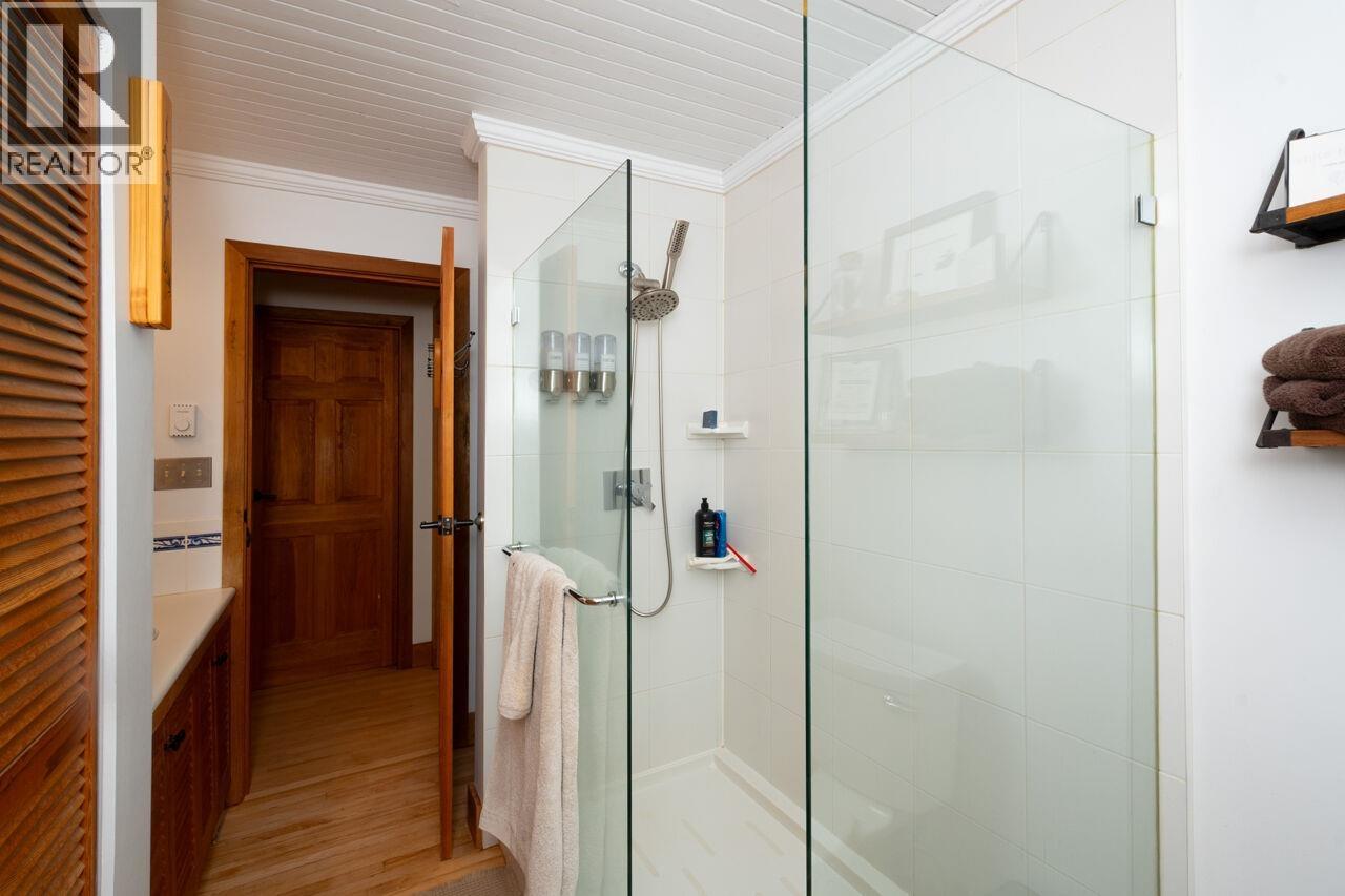 1177 Adams Road, Bowen Island, British Columbia  V0N 1G2 - Photo 17 - R3122198