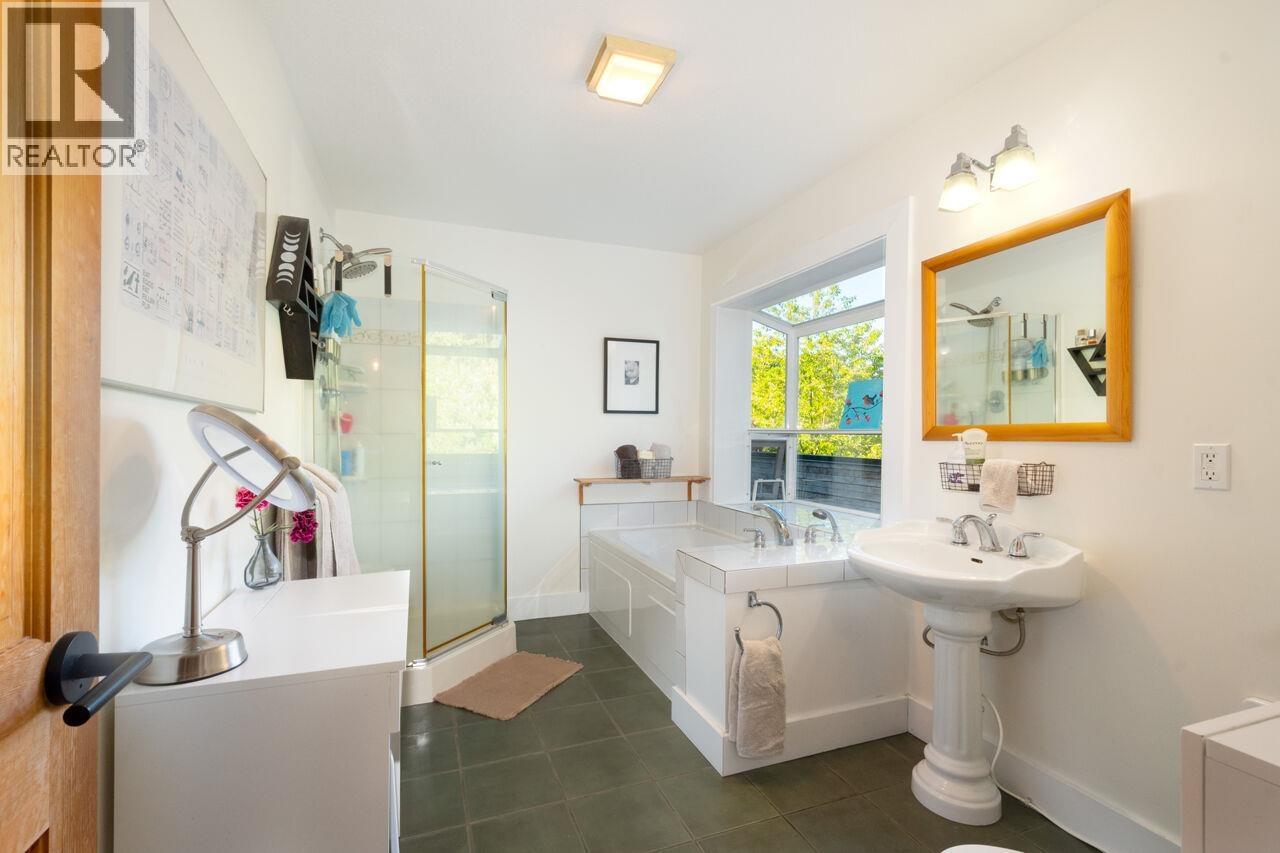 1177 Adams Road, Bowen Island, British Columbia  V0N 1G2 - Photo 22 - R3122198