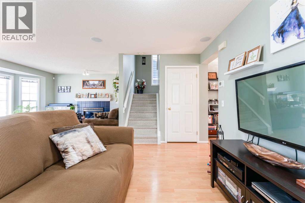 198 Somerside Park SW, Calgary, Alberta  T2Y 3G3 - Photo 12 - A2310201