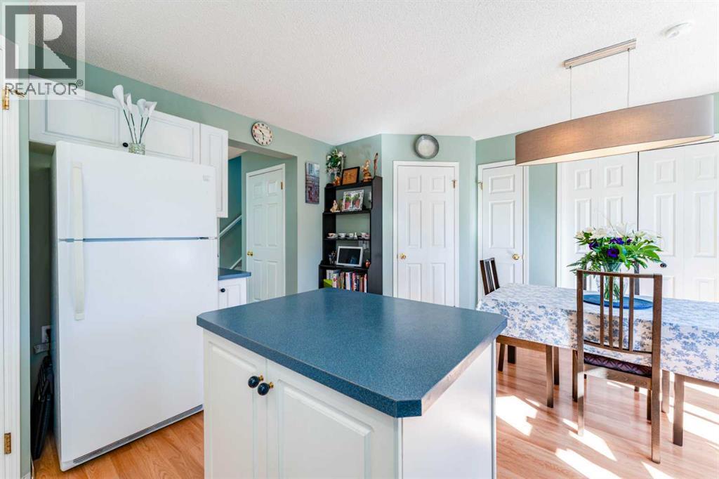 198 Somerside Park SW, Calgary, Alberta  T2Y 3G3 - Photo 20 - A2310201